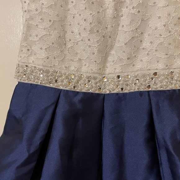 Special Occassion, Full Length Dress, Navy and White, Size 7 & 8 - Picture 3 of 6